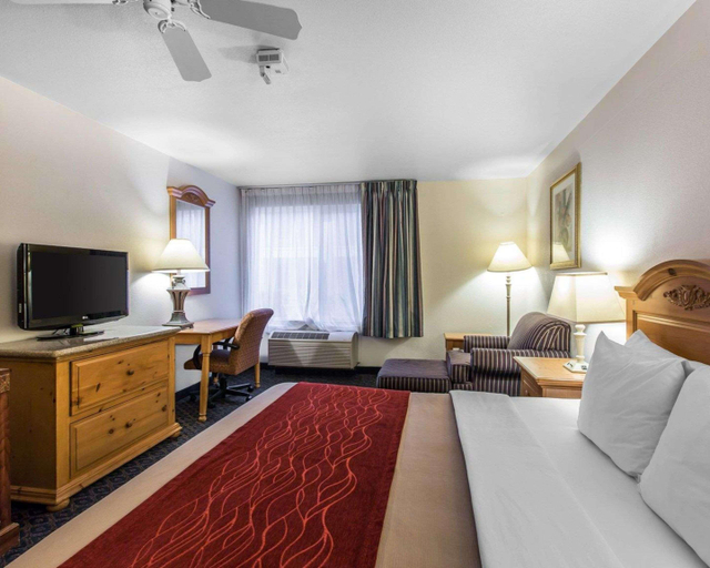 Bedroom 3, Comfort Inn & Suites Sequoia/Kings Canyon, Tulare