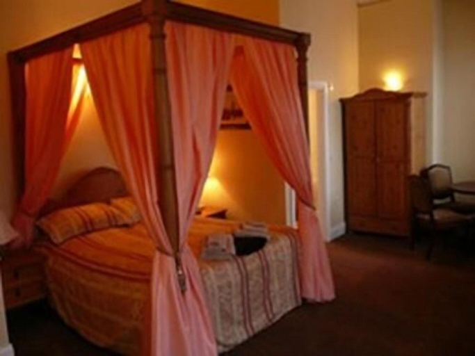 Bedroom 5, The Black Bull Inn, Northumberland