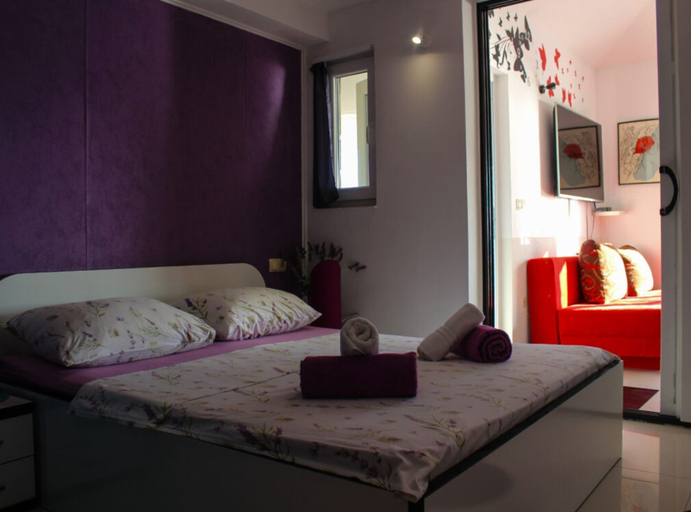 Others 2, Seafront Apartment Sea Relax With Private Pool, Omiš