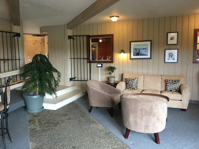 Public Area 2, The Grey Gull, Grays Harbor