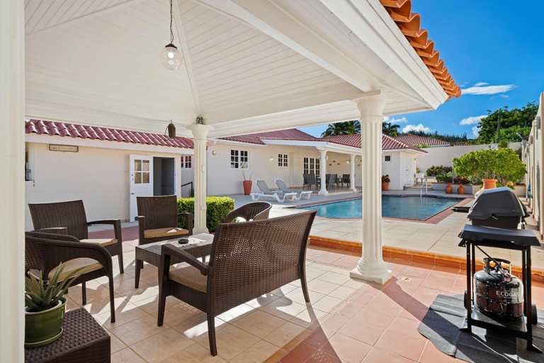 Others 5, Rooi Koochi 27D