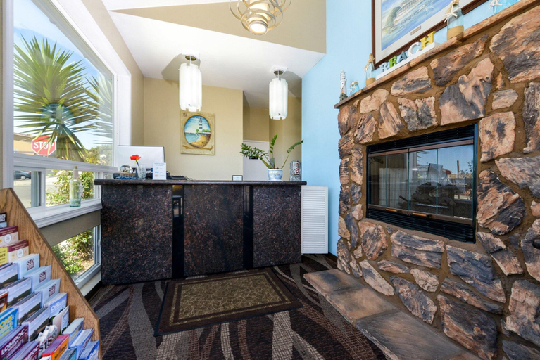Public Area 3, Pacific Shores Inn, San Luis Obispo