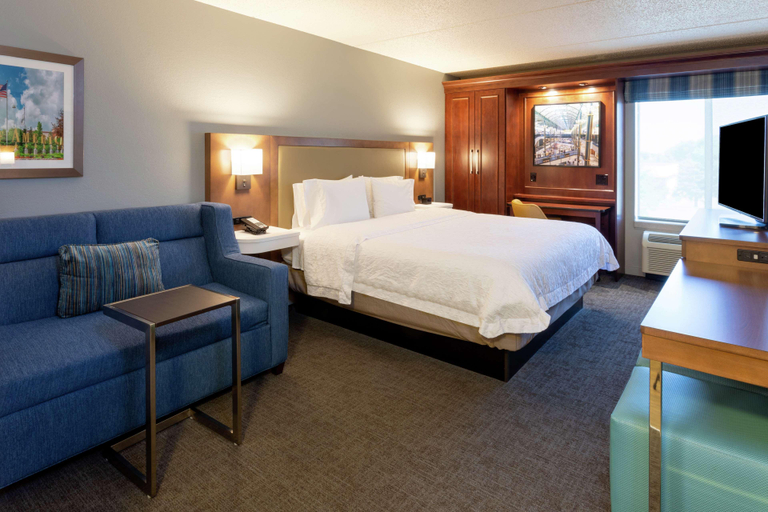 Bedroom 3, Hampton Inn by Hilton Minneapolis/Eagan, Dakota