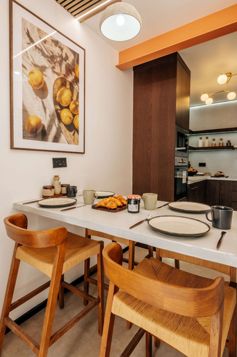 Room 3, The Primrose Mews in Greater London, London