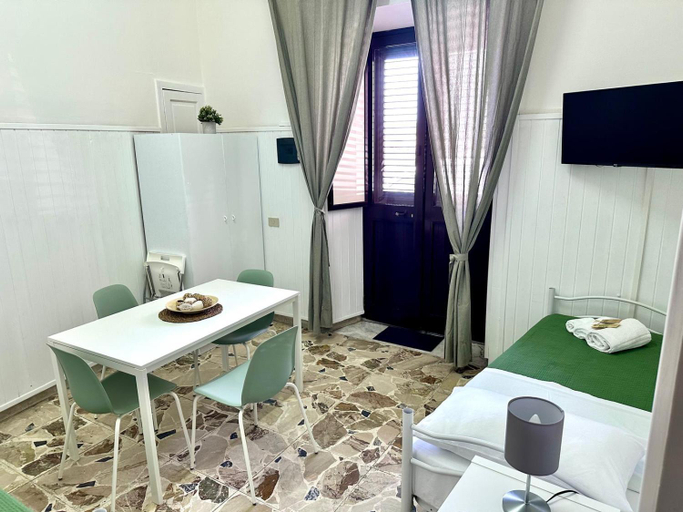 Others 3, Brezza Marina Apartments, Messina