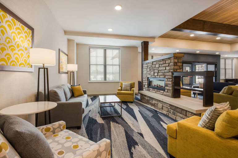 Public Area 3, MainStay Suites Gaylord, Otsego