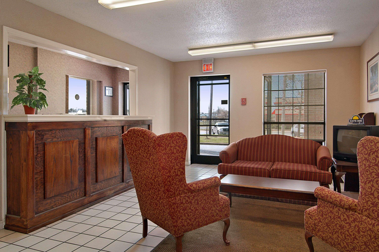 Public Area 2, Days Inn by Wyndham Brownsville, Haywood