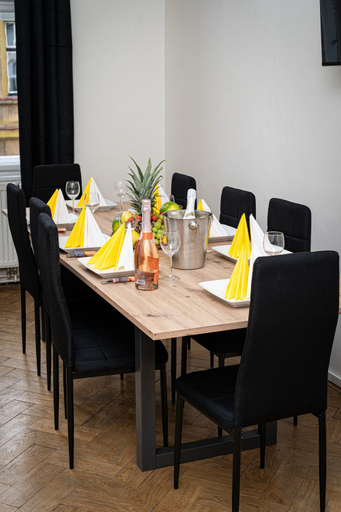 Food & Drinks 4, Victory Deluxe Suite, Praha 5