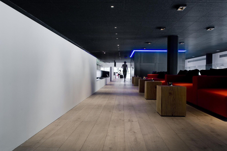 Public Area 3, Carbon, Limburg