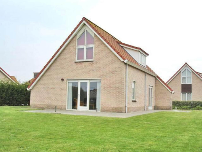 Others 2, Waterfront Bungalow Near Beach, Sluis