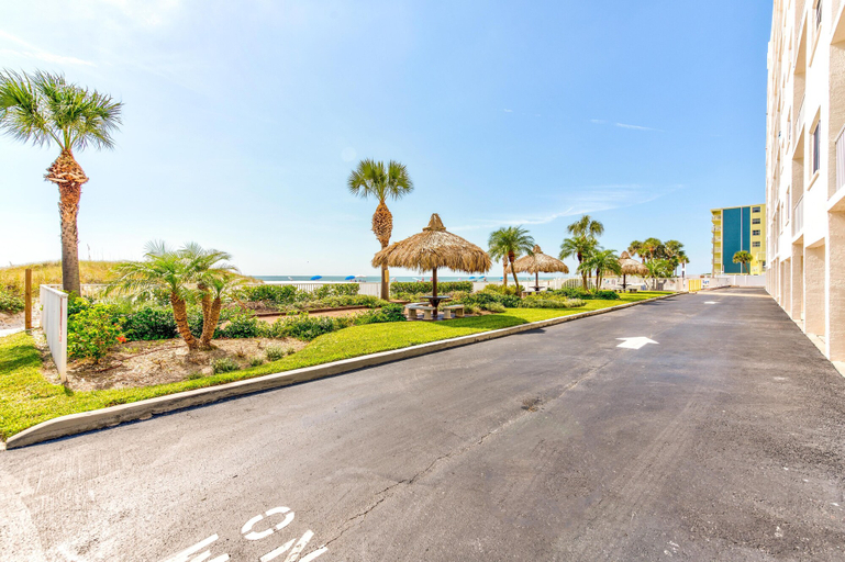 Others 4, Sea Breeze 503, Pinellas