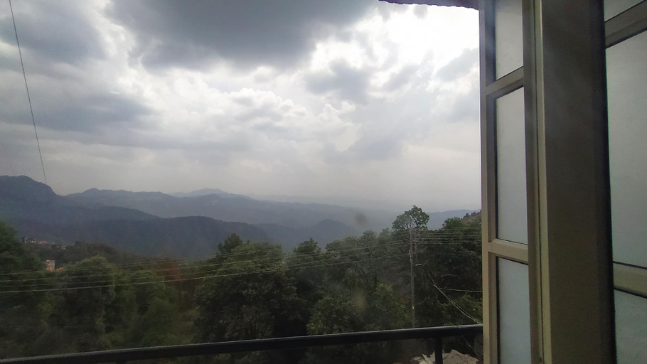 Others 3, Sunshine B&B, Shimla