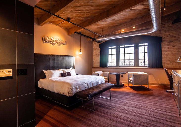 Bedroom 2, The Iron Horse Hotel, Milwaukee