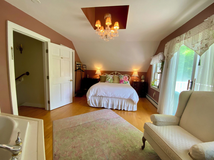 Bedroom 3, Green River Bridge Inn, Windham
