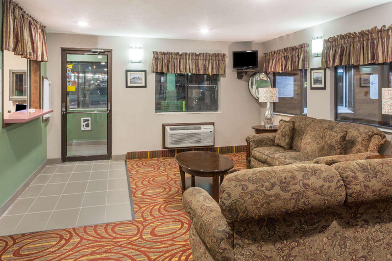 Public Area, Super 8 by Wyndham Rock Springs, Sweetwater