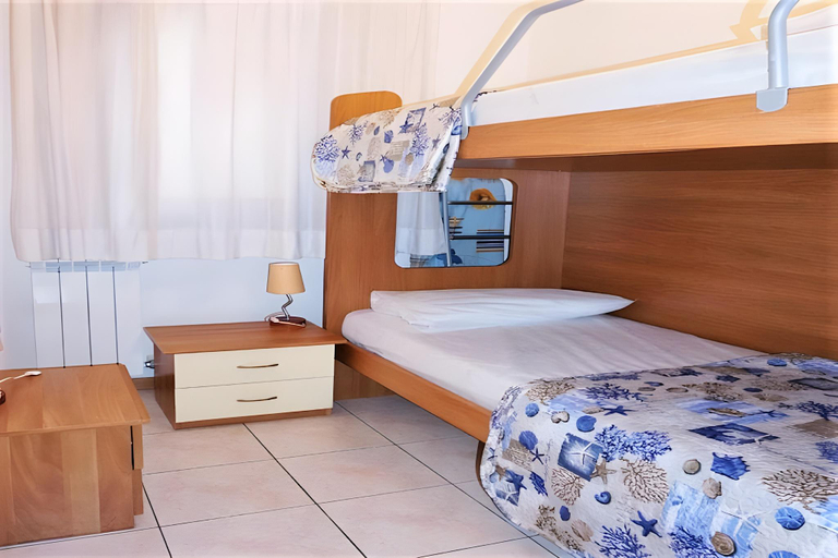 Others 4, Apartment in Caorle near Spiaggia Tartaruga, Venezia