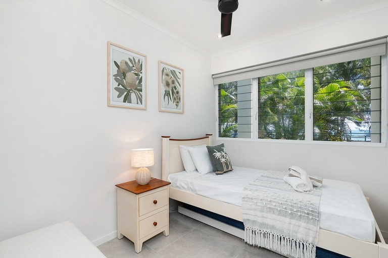 Others 5, The Havannah Beachfront House with Heated Pool, Cairns
