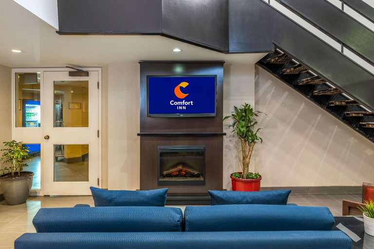 Public Area 3, Comfort Inn Winnipeg Airport, Division No. 11