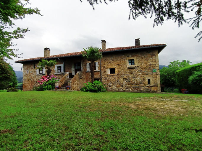 Others 5, La Rectoral, Asturias