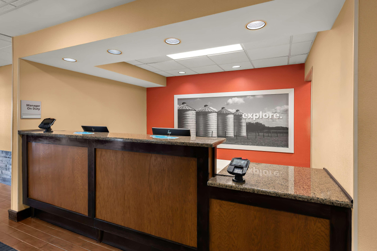 Public Area 2, Hampton Inn Lancaster, Fairfield