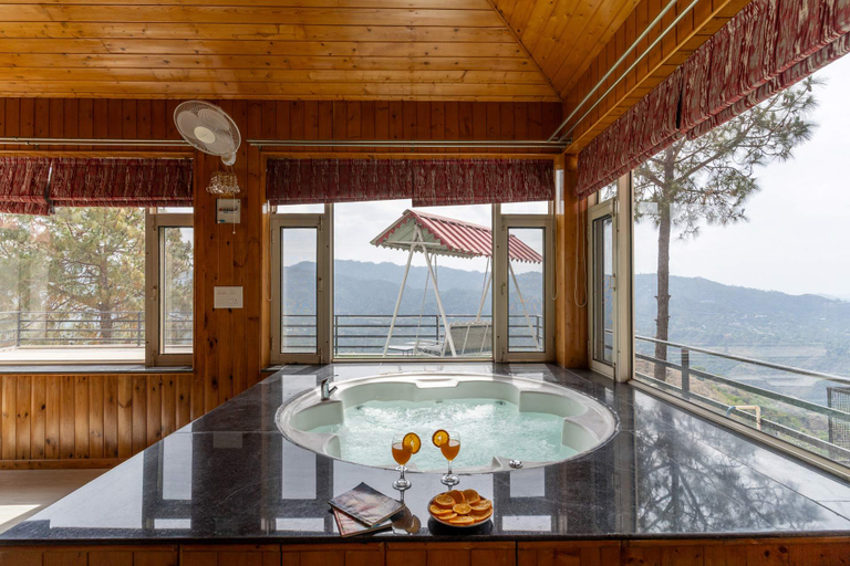 Sport & Beauty 2, Villa Woodside Meadows by VEO - Part of StayVista, Solan