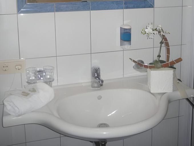 Bathroom 3, Hotel Moderle, Imst