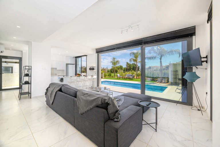 Others 4, By The Beach - Royal Sapphire Villa