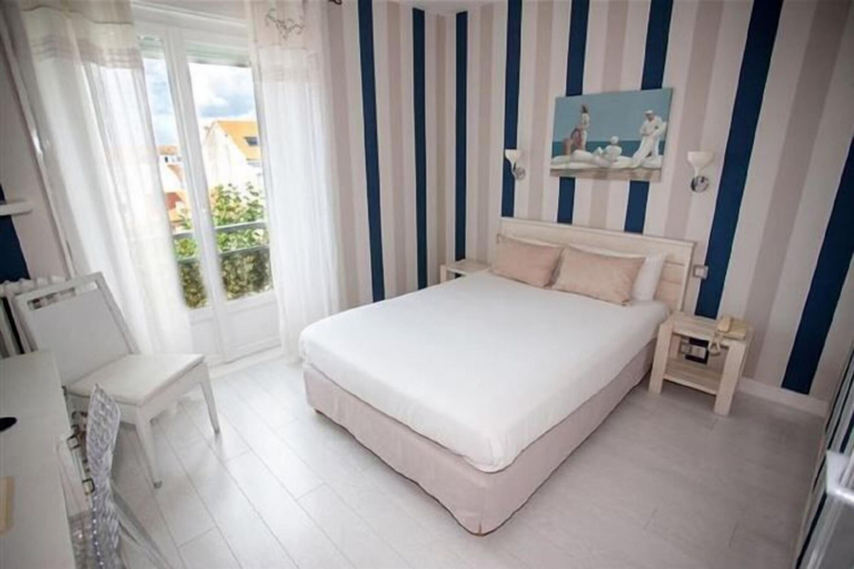 Bedroom 3, Hôtel the Originals Miramar, Royan Pontaillac, Charente-Maritime