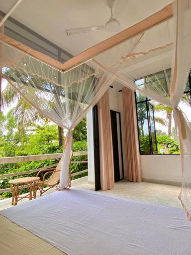 Bedroom 2, Lotus Surf House, Weligama
