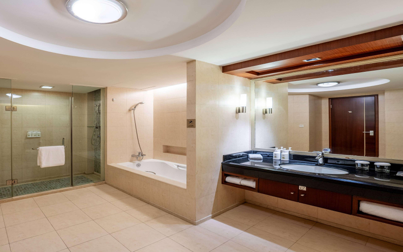 Bathroom 4, Ramada By Wyndham Beijing North, Beijing