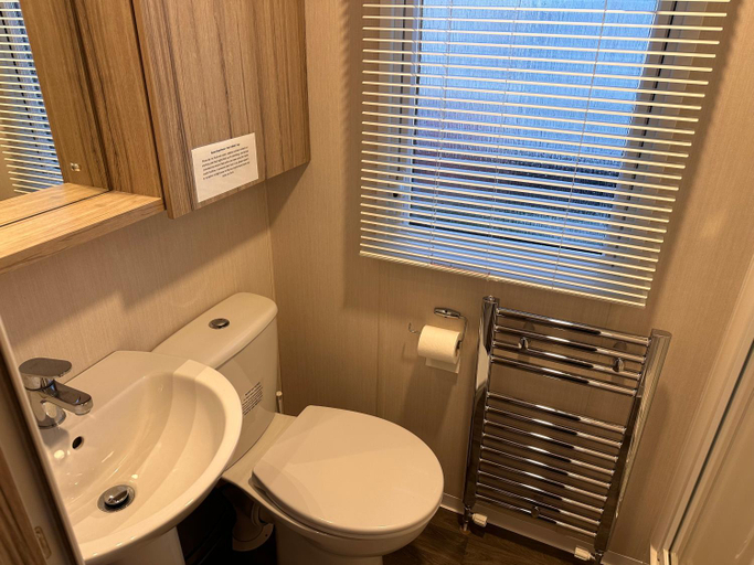 Others 5, R&R retreats southview, Lincolnshire