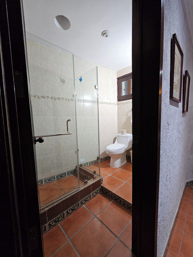 Bathroom 3, Casa Esmeralda Antigua Guatemala, Antigua Guatemala