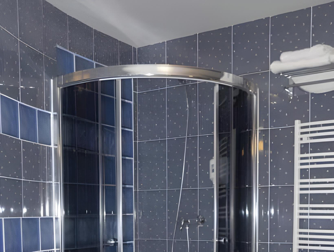Bathroom 3, Hotel Ikar, Bydgoszcz City