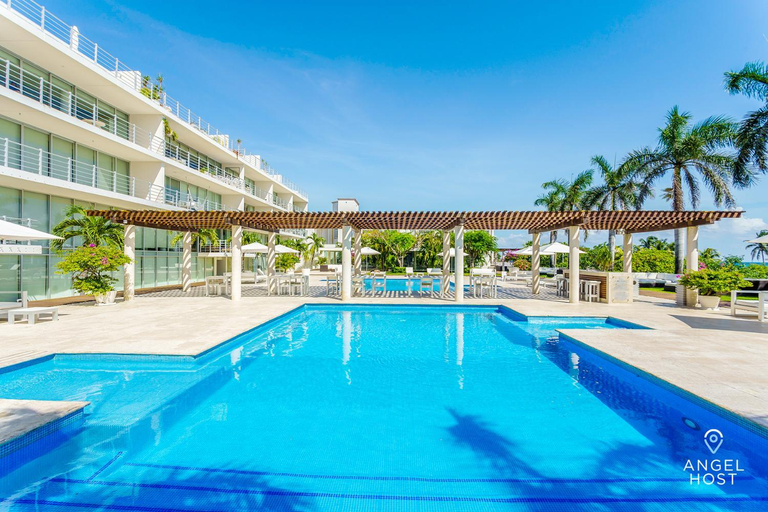 Others 2, Gorgeous Magia Beachside Condos by Stella Rentals!, Cozumel