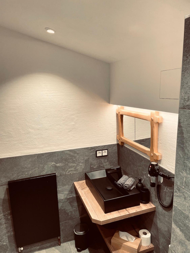 Bathroom 2, Pension Kreuzeck - Dein Glucksplatz am Lech, Reutte