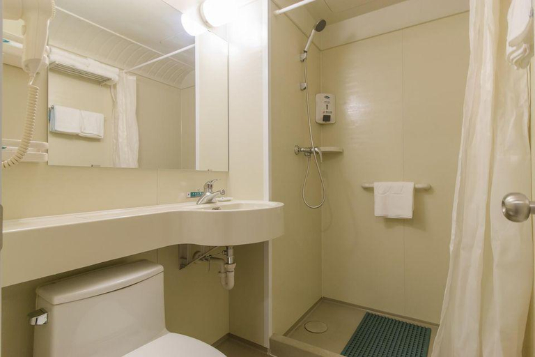Bathroom 3, Jinjiang Inn Beijing Conference Center Bird Nest, Beijing