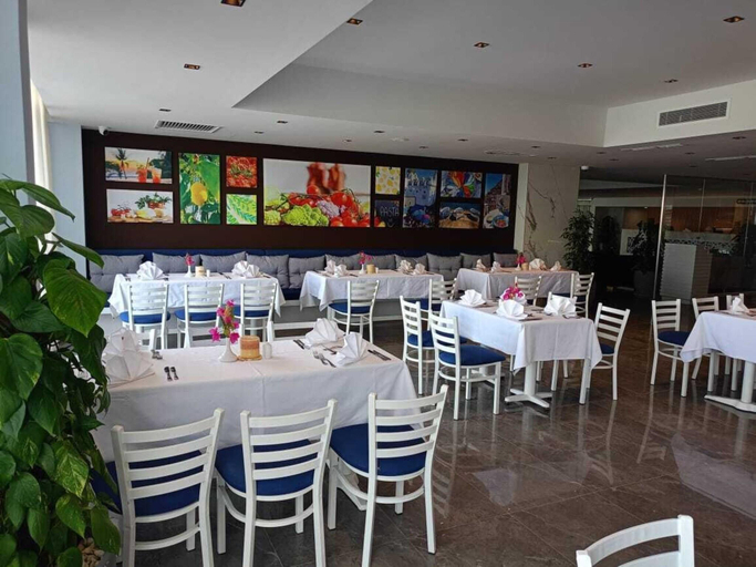Food & Drinks 5, Porto Sokhna Beach Resort & Spa, 'Ataqah