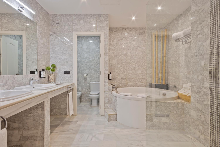 Bathroom 5, Hotel TRH La Motilla, Sevilla
