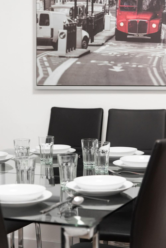 Food & Drinks 4, Apartamentos Day Madrid GRAN VIA II, Madrid