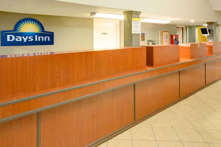 Public Area 2, Days Inn by Wyndham Gulfport, Harrison