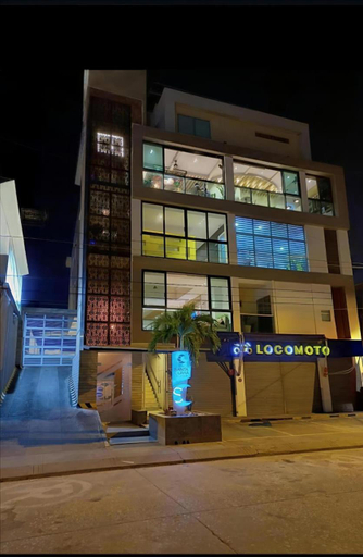 Exterior & Views
