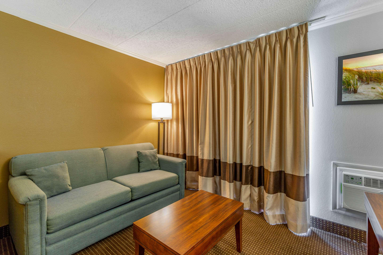Bedroom 4, Quality Inn & Suites Ocean City Fenwick, Sussex