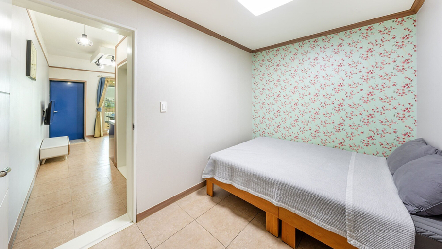 Bedroom 3, Yeongdeok January and February Pension, Yeongdeok