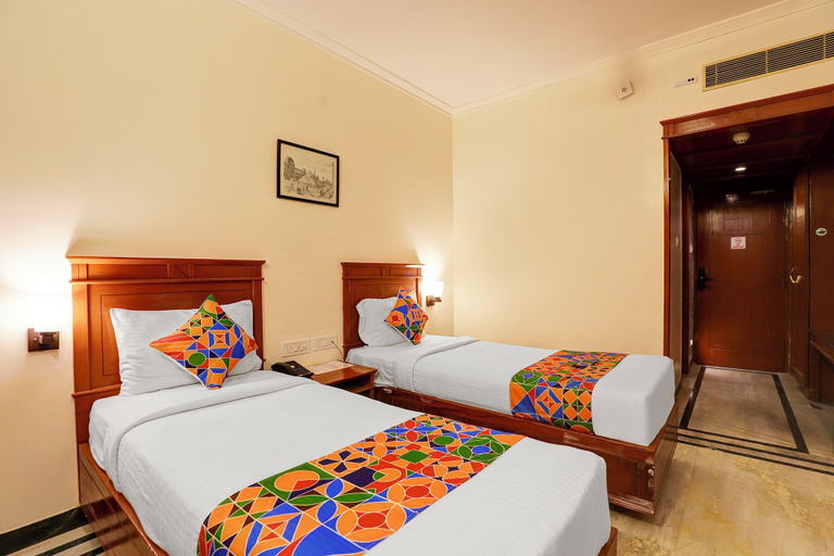 Bedroom 2, Fabhotel Grand Palace - Near to airport, Kancheepuram