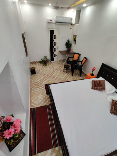 Bedroom, A ShivAngan Heritage Home Stay Near Ghat, Varanasi