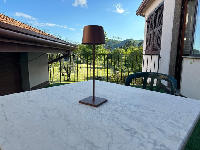 Others 4, Da Gambin B&B, Massa Carrara
