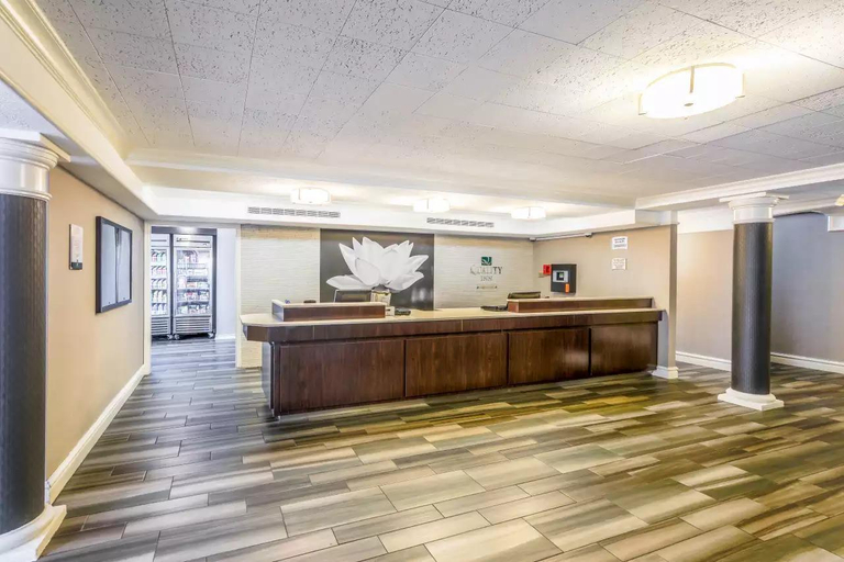 Public Area 2, Quality Inn & Suites North Charleston - Ashley Phosphate, Charleston