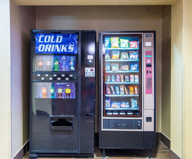 Food & Drinks 5, Red Roof Inn & Suites Dover Downtown, Kent