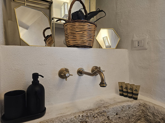 Room 3, Fanali in Monopoli With 1 Bedrooms and 1 Bathrooms, Bari