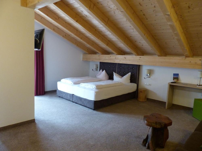 Bedroom 3, Alpinhotel Berchtesgaden, Berchtesgadener Land